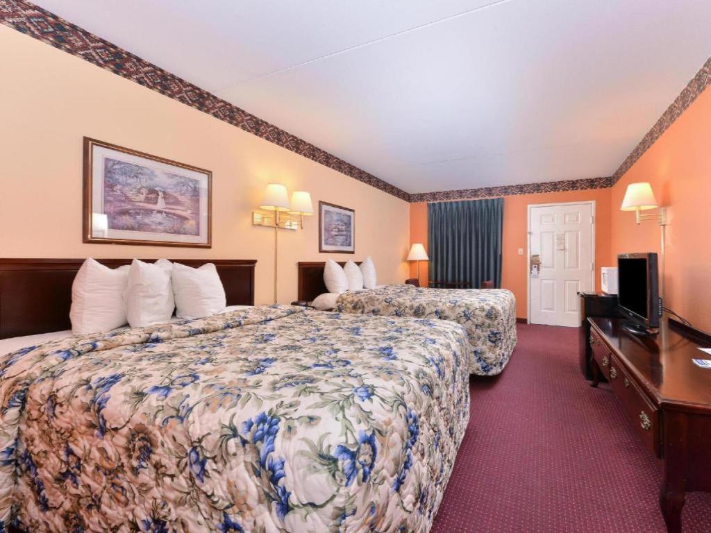 Ozark Hotel Eksteriør billede