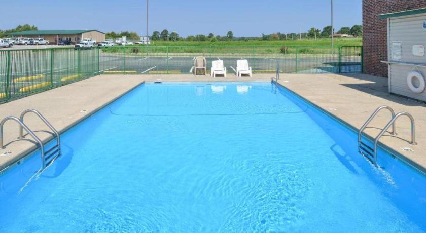 Ozark Hotel Eksteriør billede