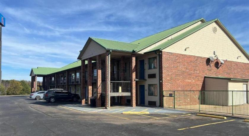 Ozark Hotel Eksteriør billede